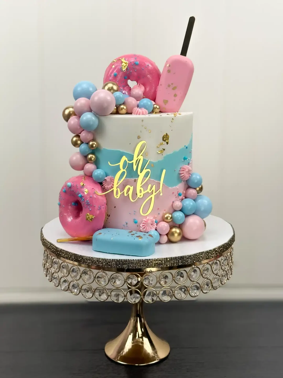 GENDER REVEAL CAKE