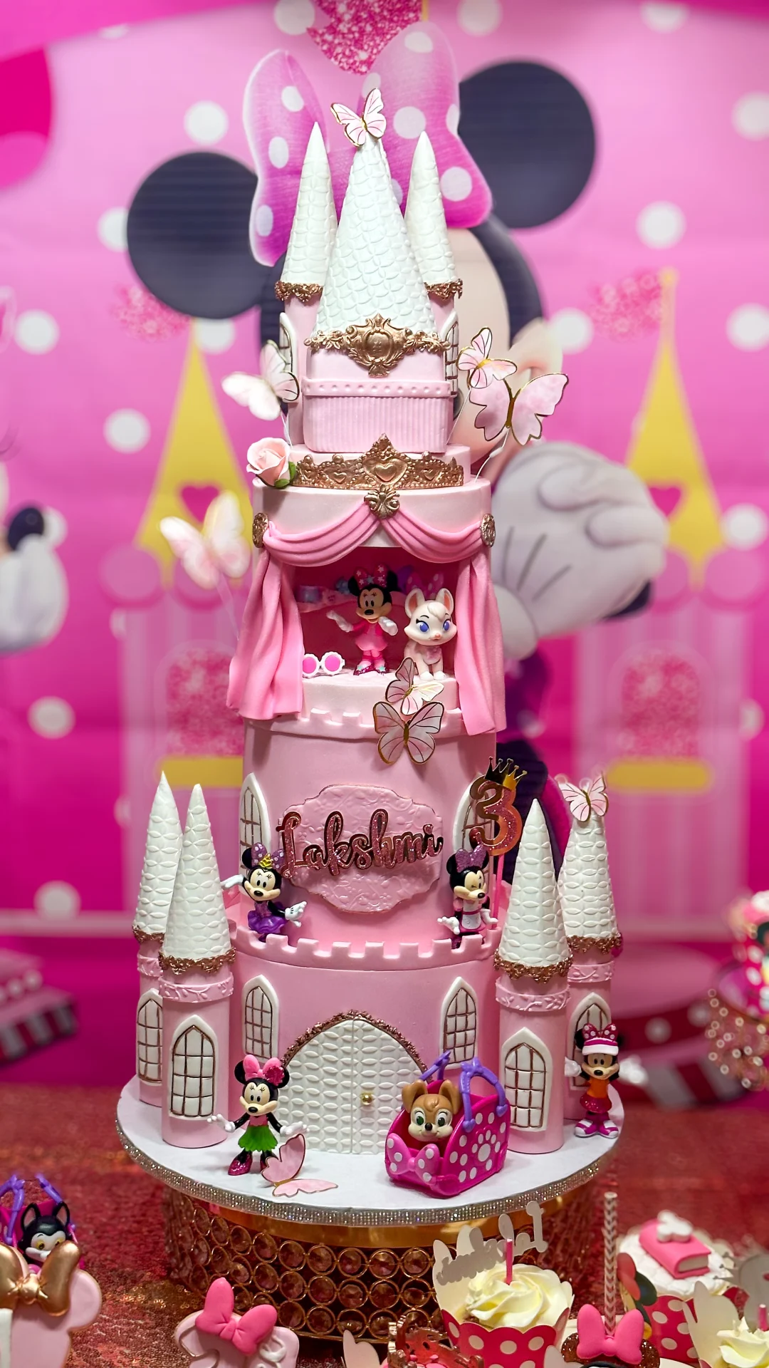 PASTEL CASTILLO DE MINNIE